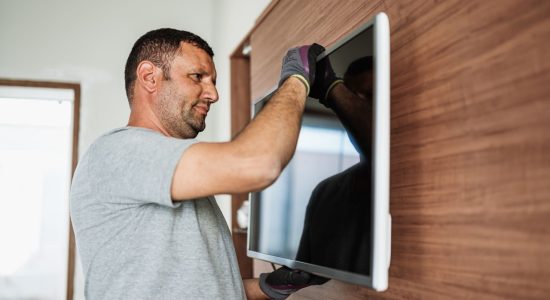 Seu novo painel chegou? Saiba como agendar a instalação da TV no mesmo dia - RD Montagens